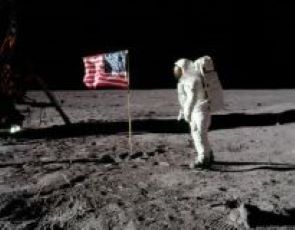 flag on moon